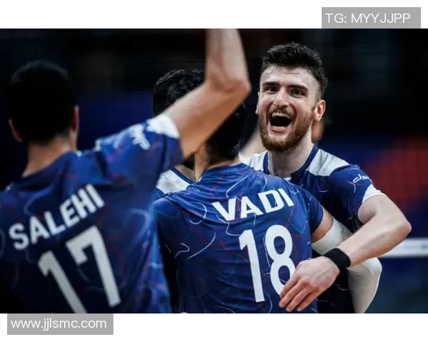 夏季联赛精彩对决小牛队与国王队的激烈碰撞引发球迷热议